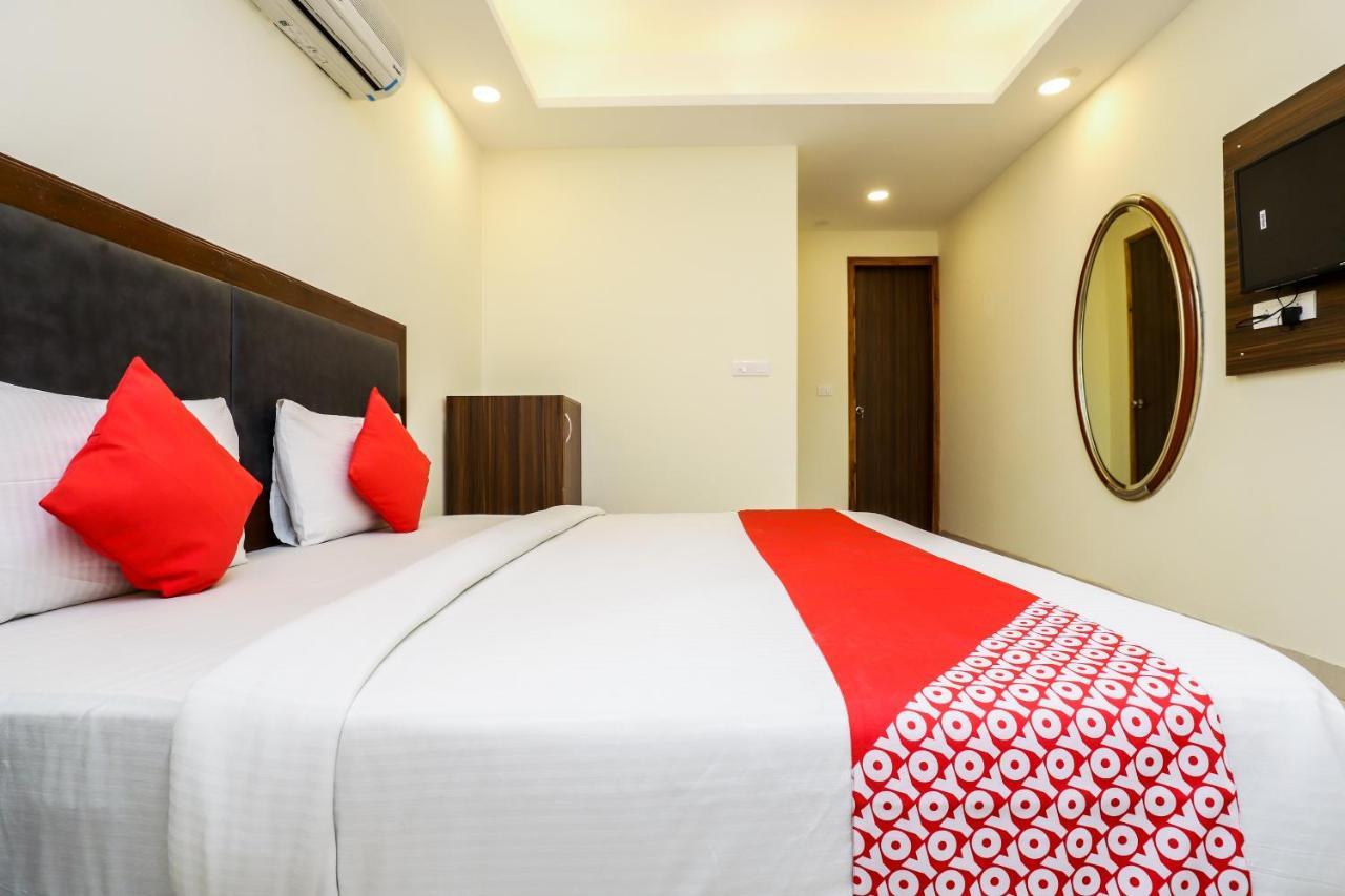 Hotel Moreton Igi Airport New Delhi Exteriör bild