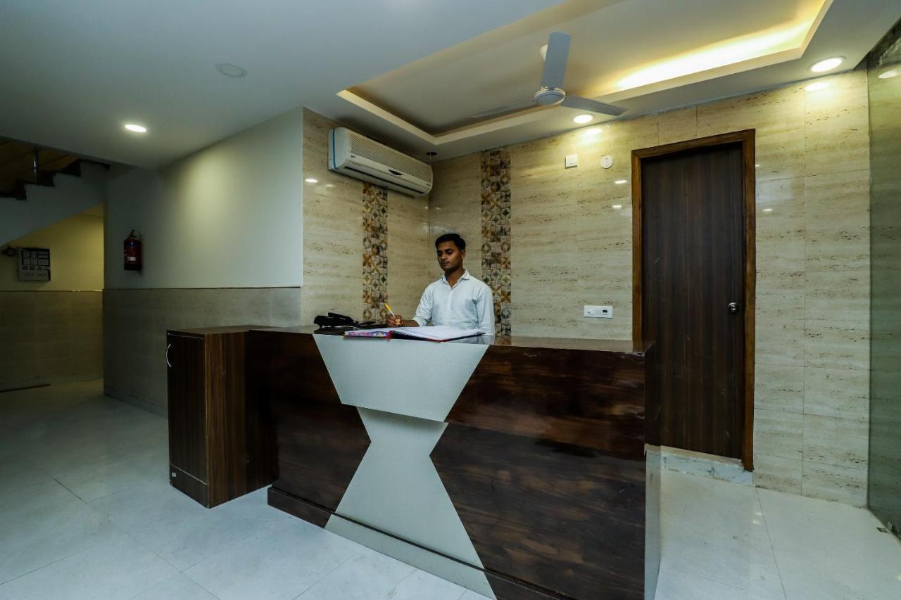Hotel Moreton Igi Airport New Delhi Exteriör bild