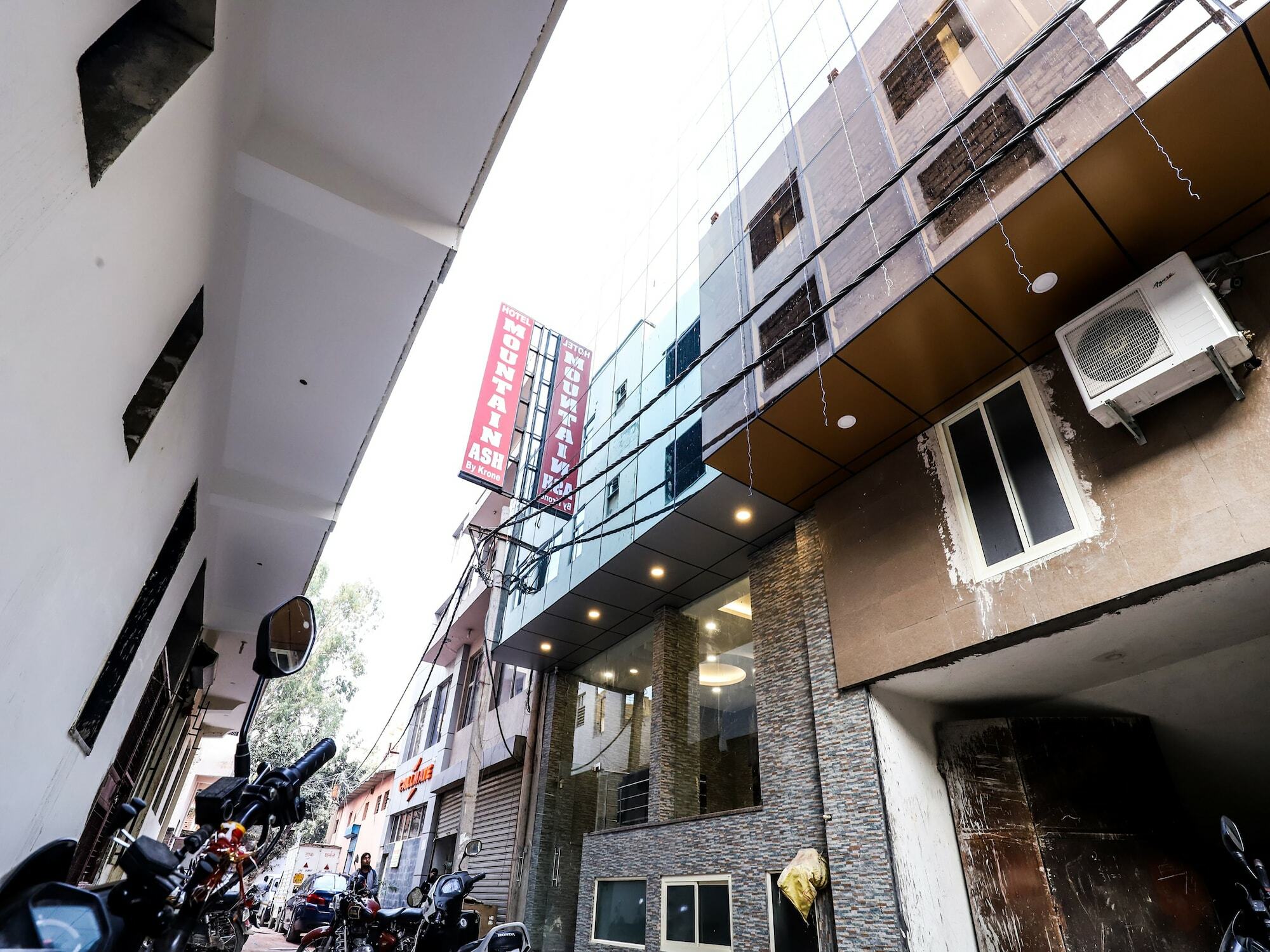 Hotel Moreton Igi Airport New Delhi Exteriör bild
